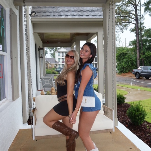 Meet your Posher, Kate - Picture 1 of 4